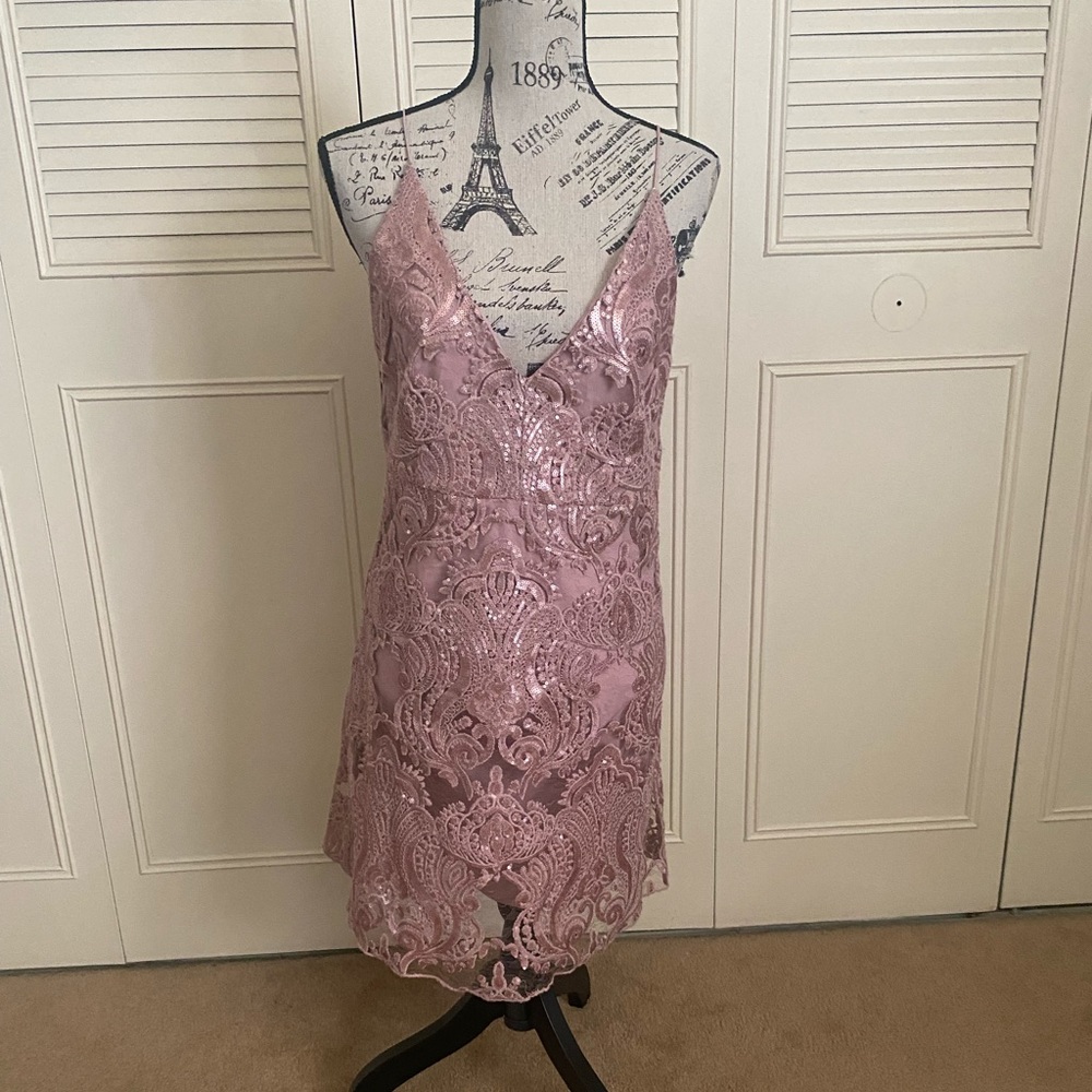 Altar’d state Kayann dress pink sequin size medium fancy formal evening prom